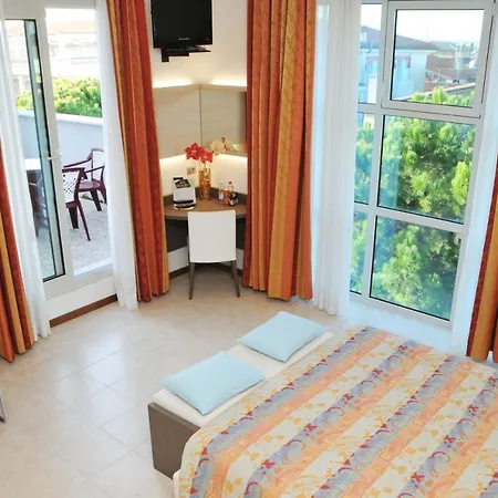 Otel Venezia 3*